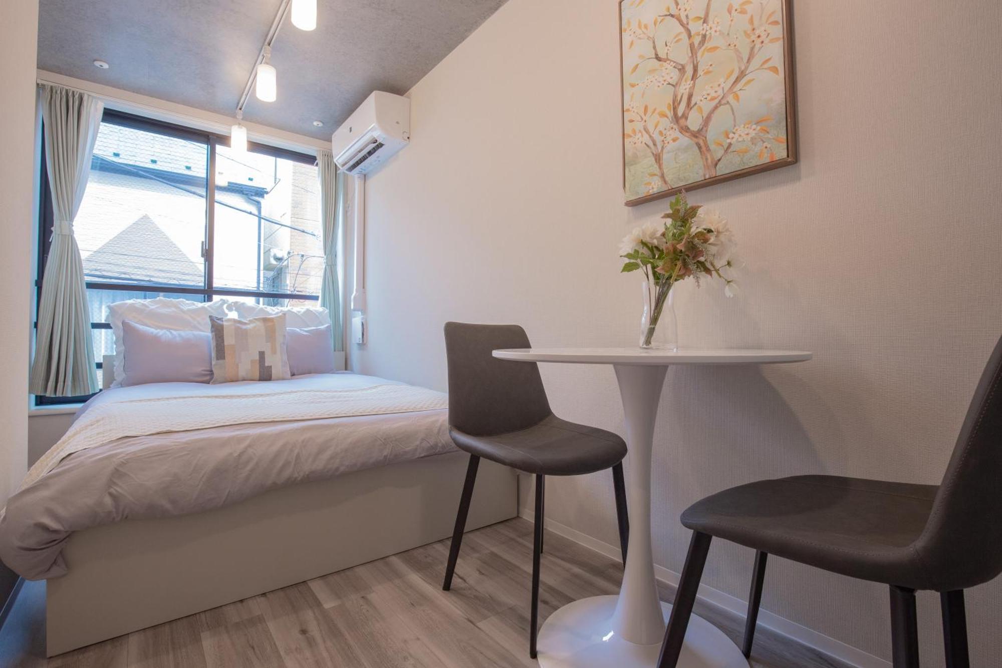 A Chic And Contemporary Trendy Bnb In The Heart Of The City- E02f Appartamento